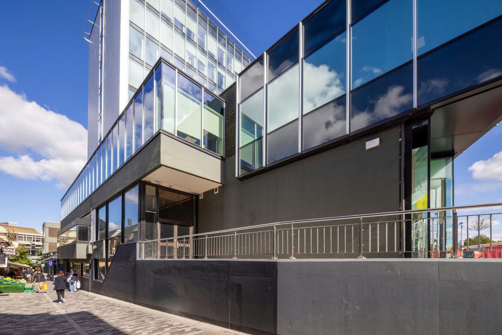 Property photo 2 of 10 1S1A3008Hdredit.Jpg