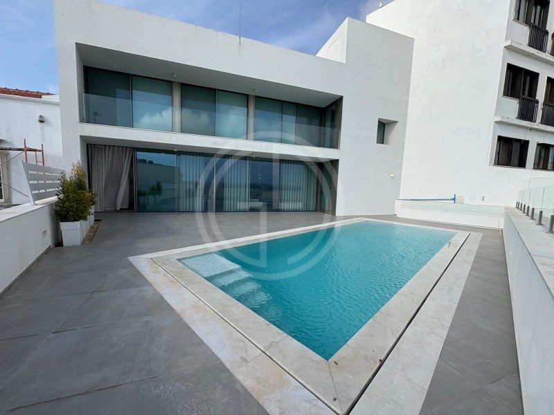 Property photo 1 of 34