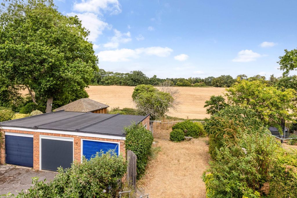 Property photo 2 of 12