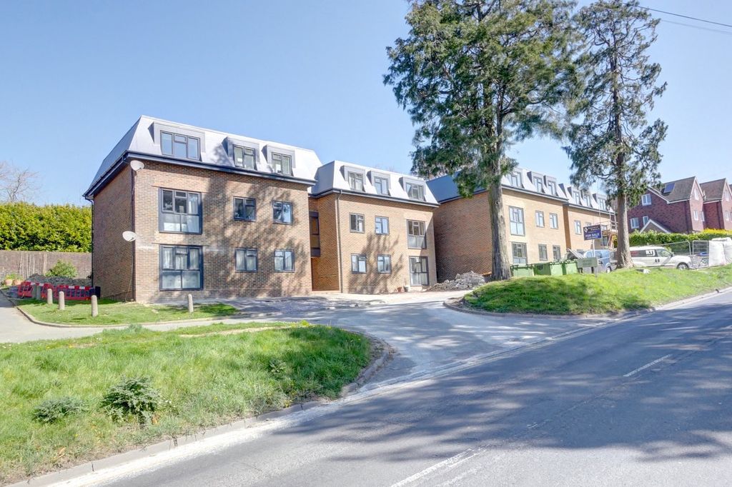 Property photo 1 of 24