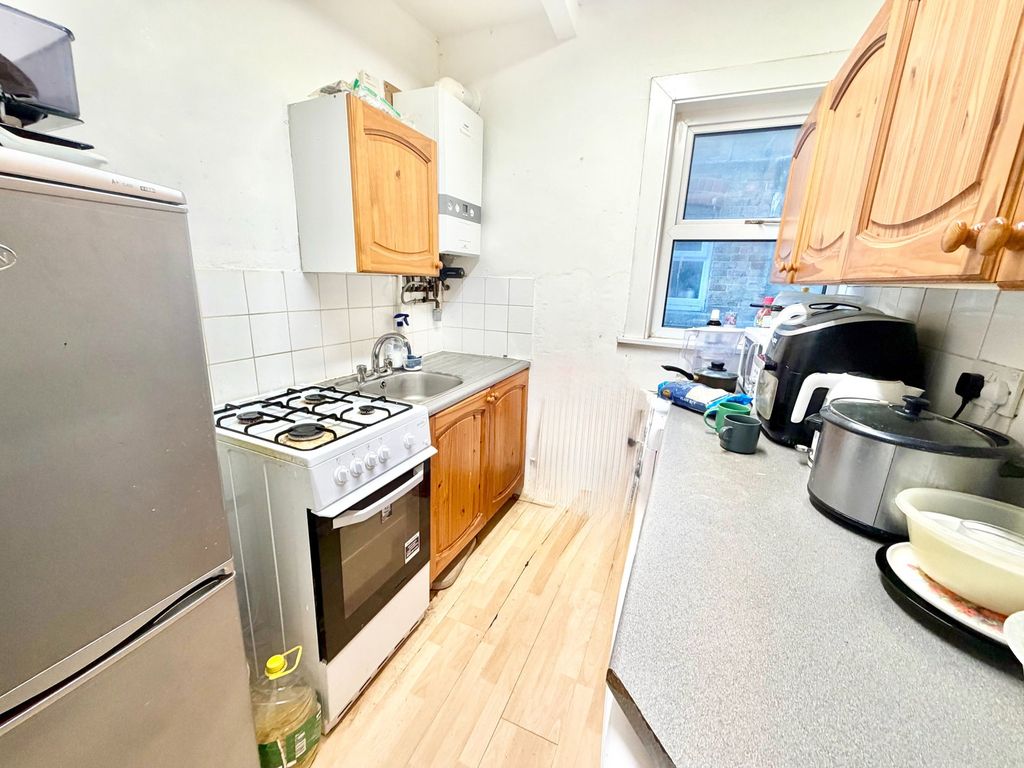Property photo 3 of 5