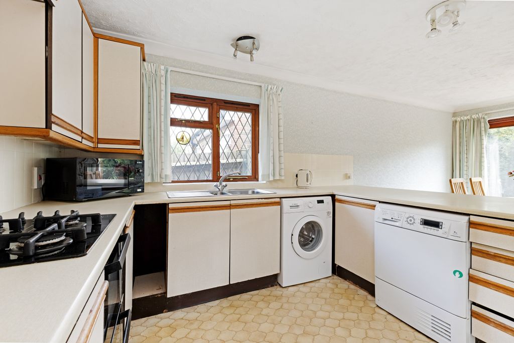 Property photo 3 of 7