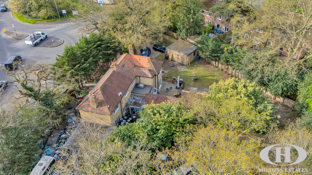 Property photo 2 of 30