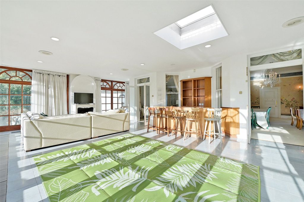 Property photo 2 of 22 Picture No. 44