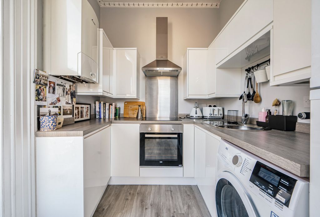 Property photo 3 of 10 1405464-3-697c891...