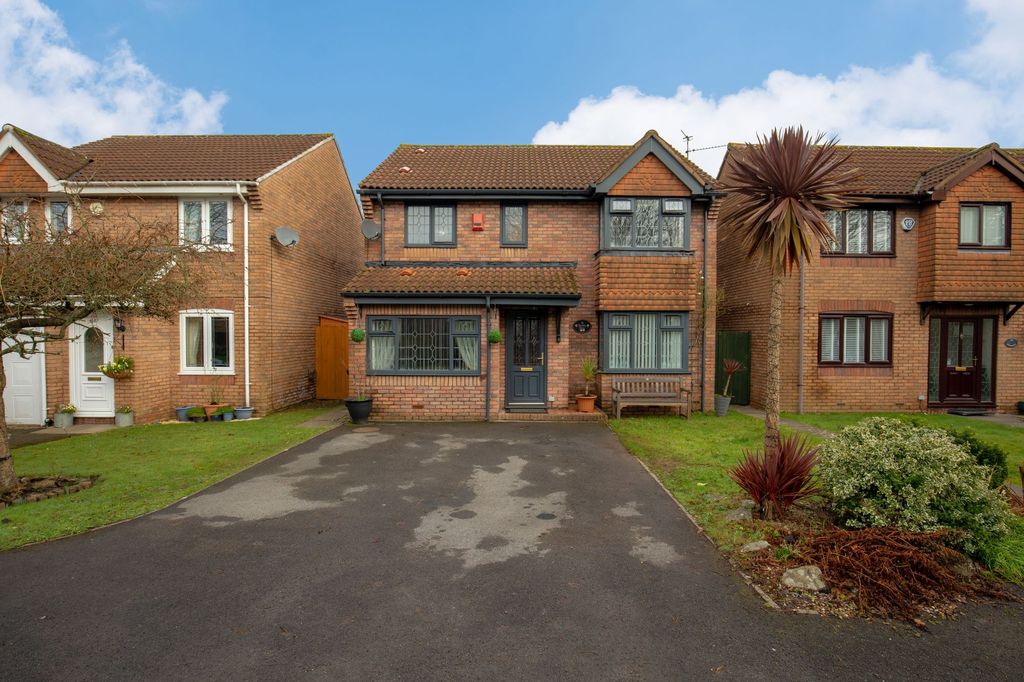 Property photo 1 of 35