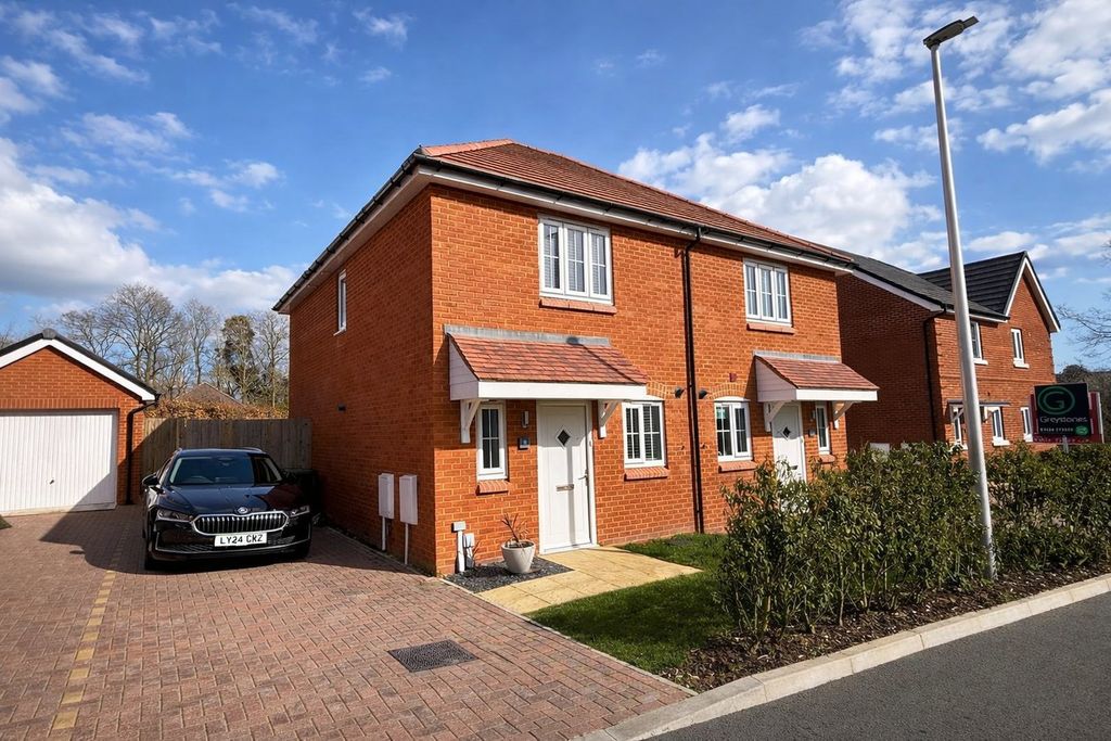 Property photo 1 of 11