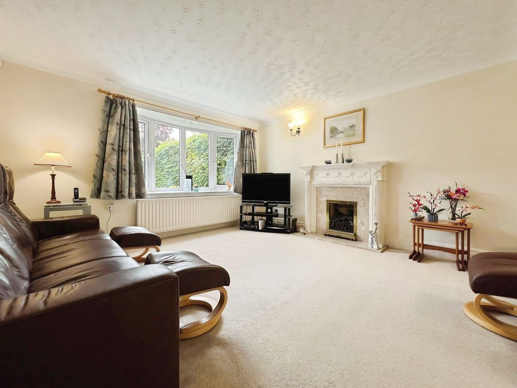 Property photo 3 of 38 Photo 37