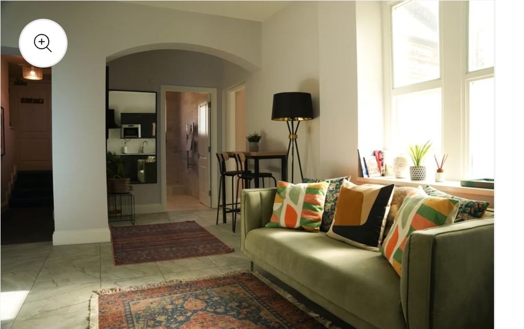 Property photo 2 of 9