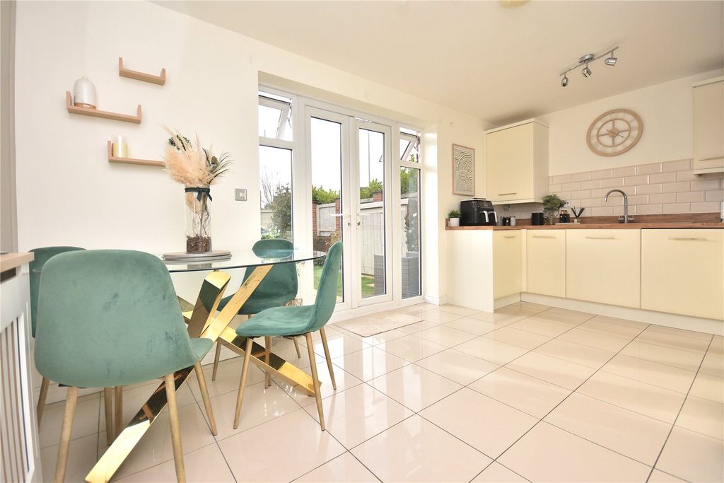 Property photo 3 of 17 Picture No. 07