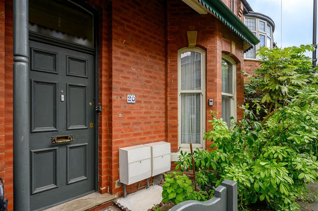 Property photo 1 of 11 External 1