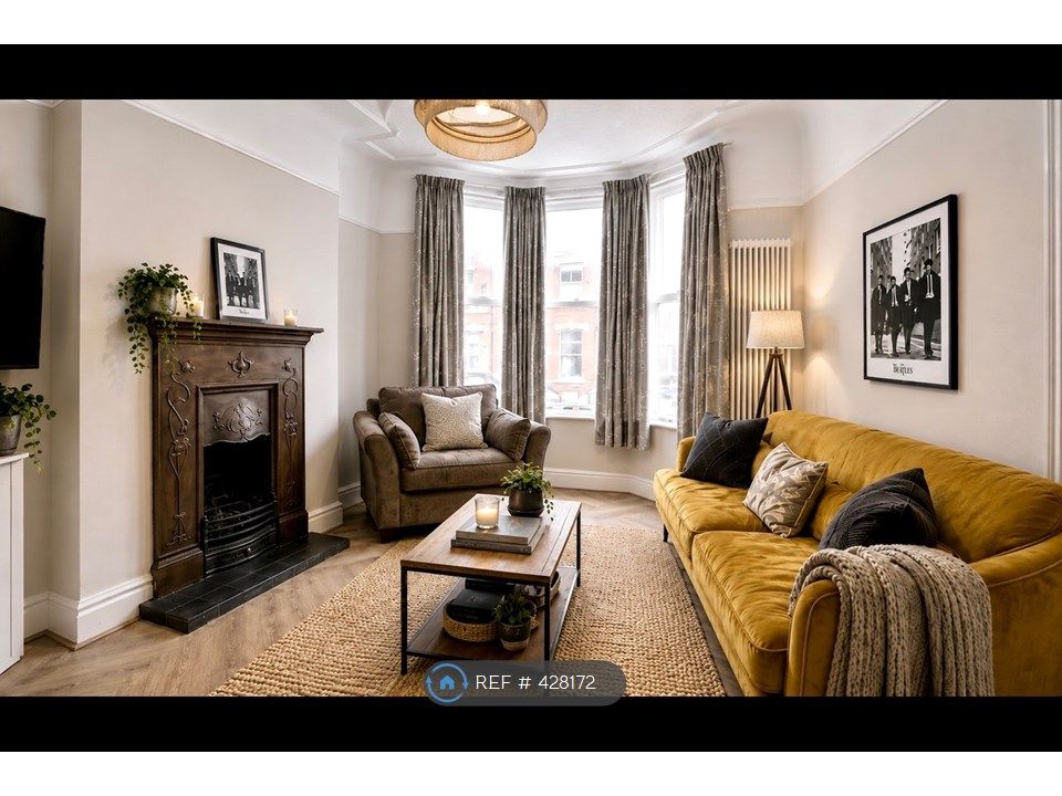 Property photo 1 of 12 Sitting Room