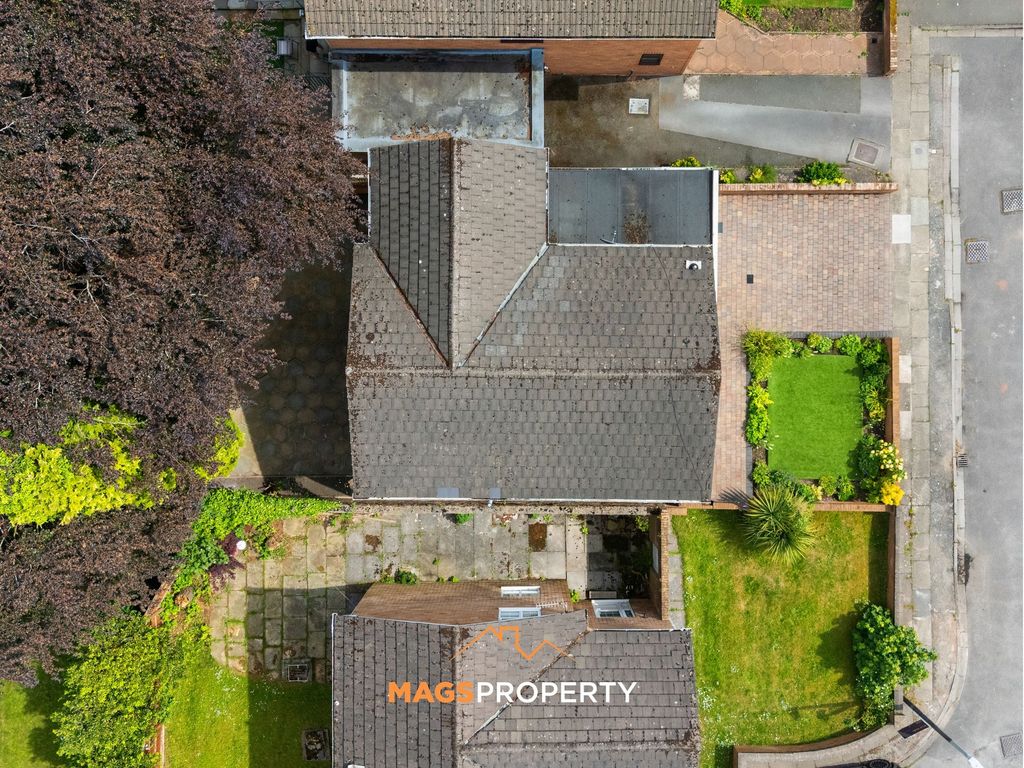 Property photo 2 of 37