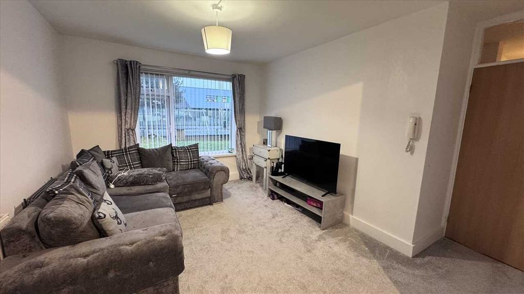 Property photo 2 of 4 Lounge