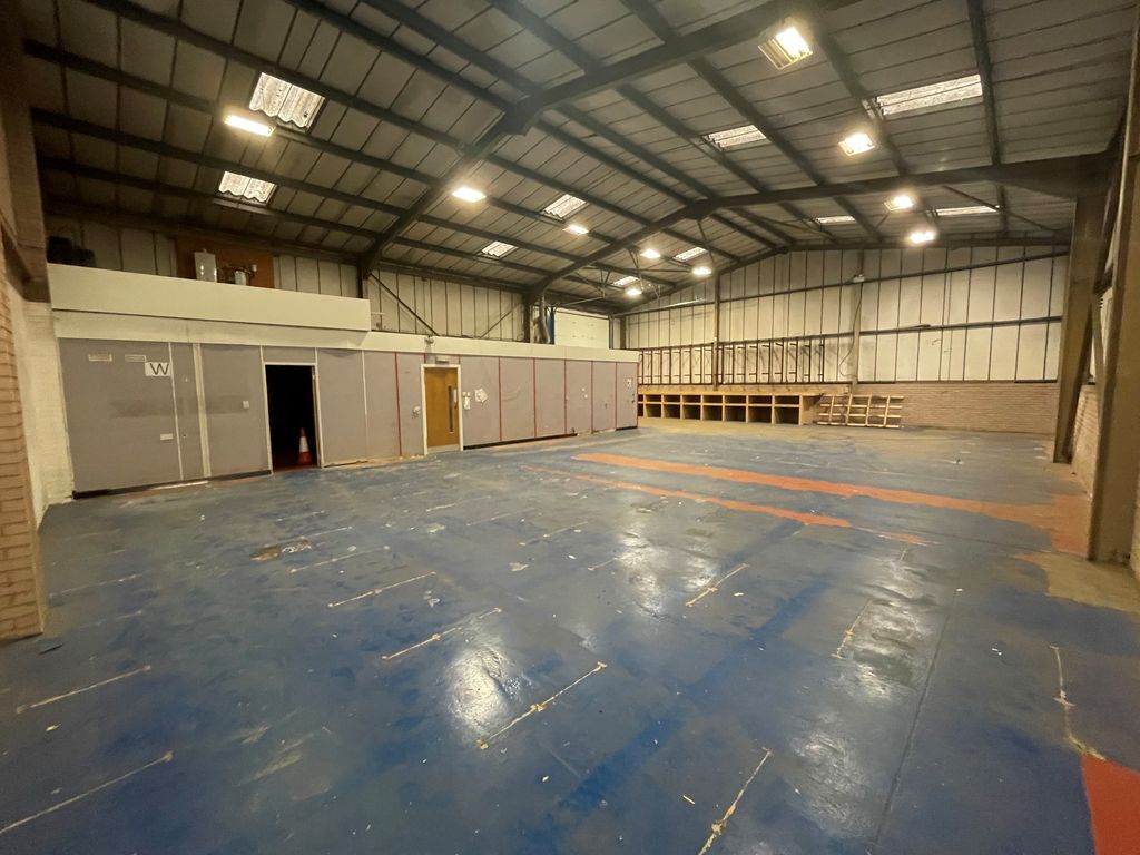 Property photo 1 of 2