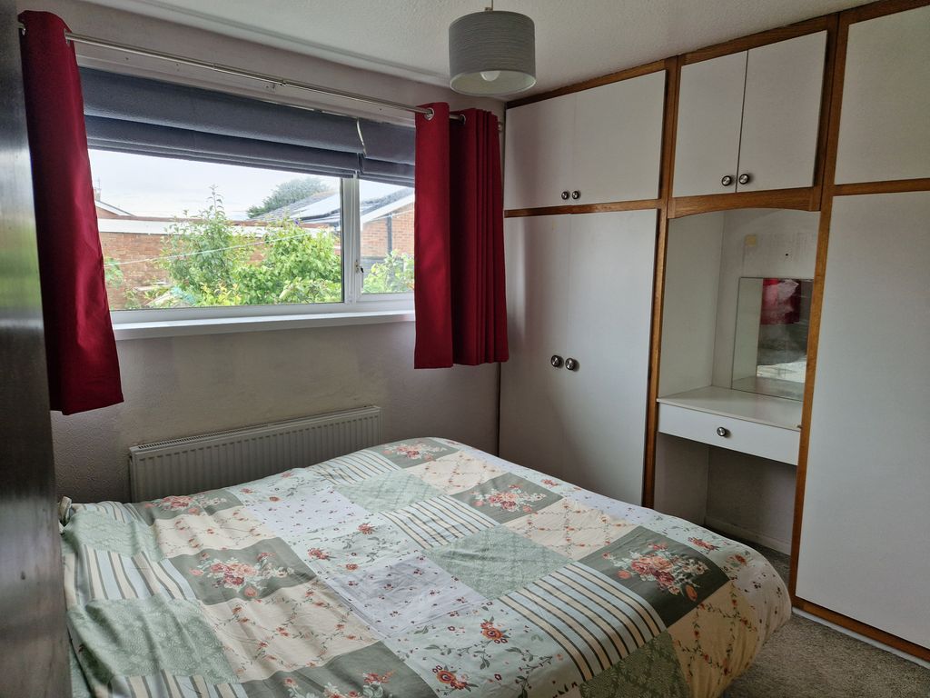 Property photo 2 of 8 1000139386