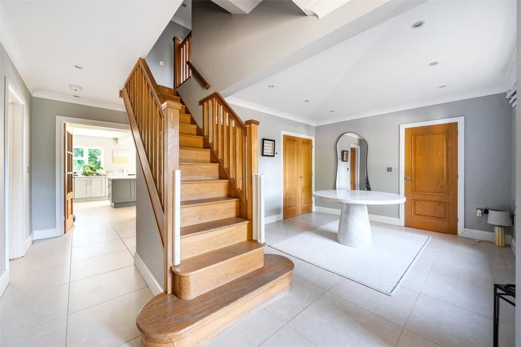 Property photo 3 of 22 5515645