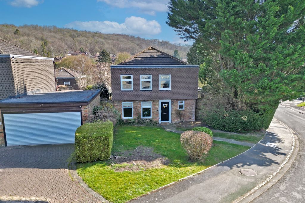 Property photo 1 of 9 4107842