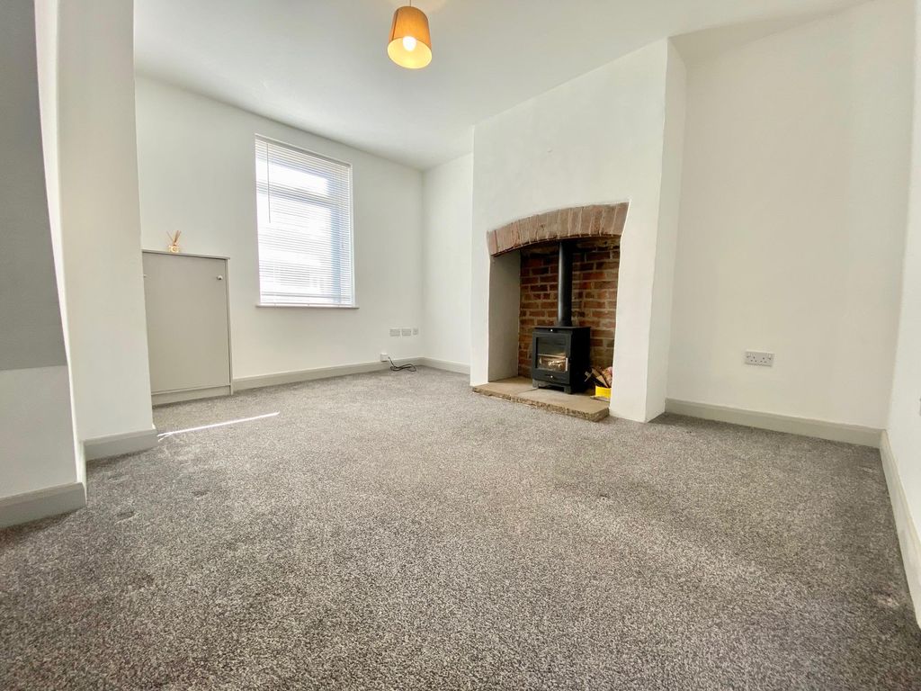 Property photo 2 of 14 Image