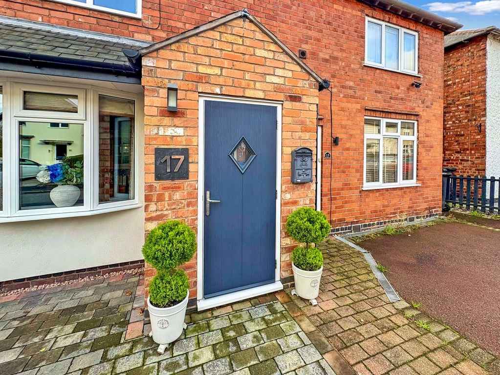 Property photo 2 of 35