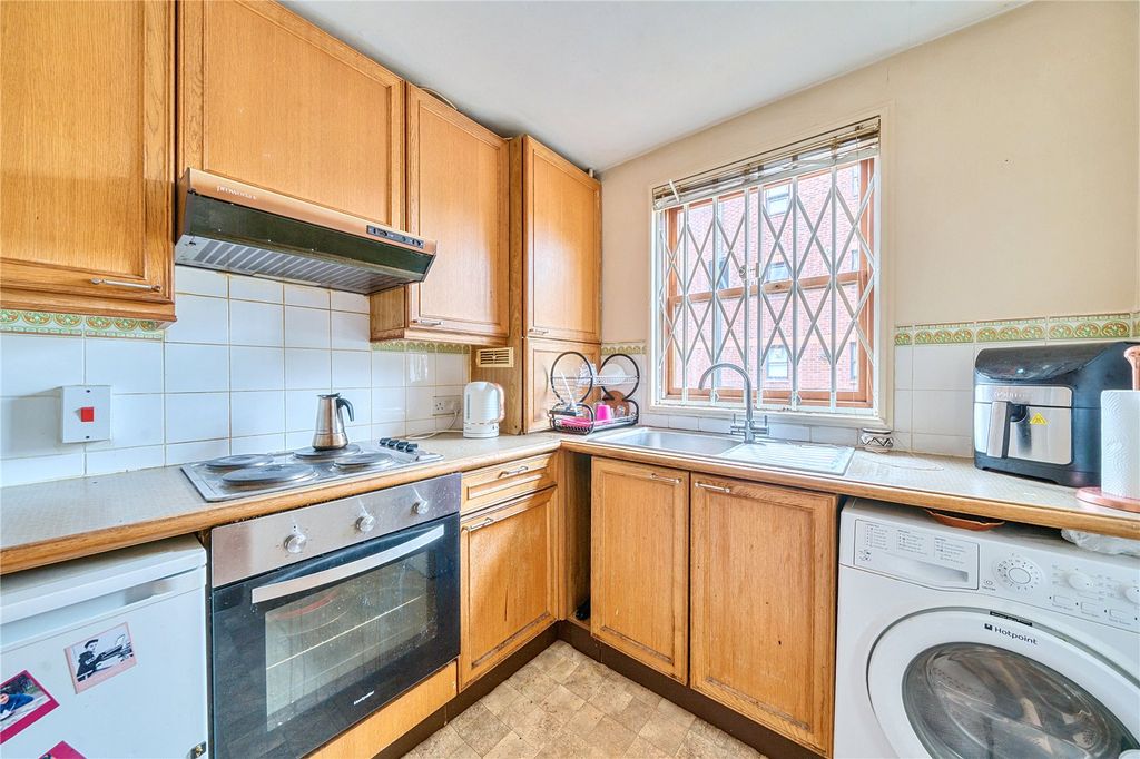Property photo 1 of 11 Picture No. 10