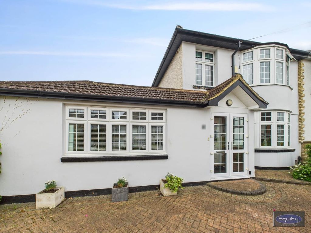 Property photo 3 of 20 External