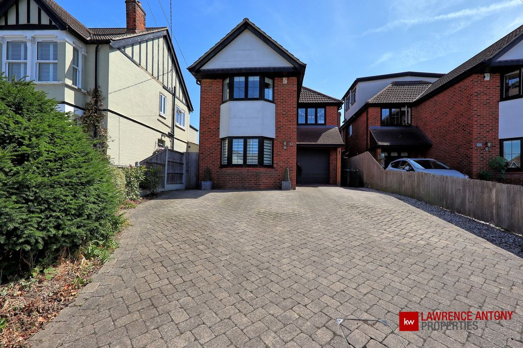 Property photo 2 of 40