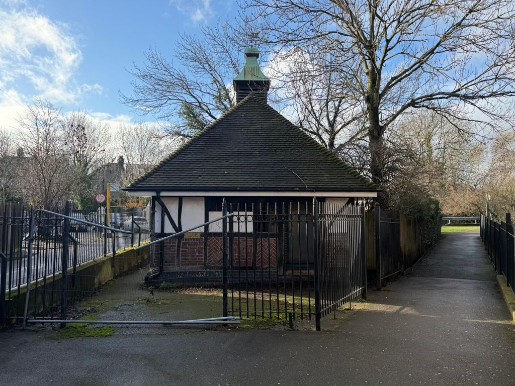 Property photo 2 of 5 Photo 1