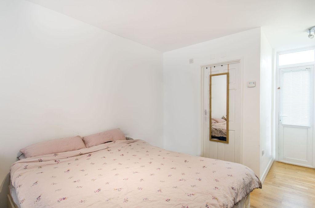 Property photo 3 of 3