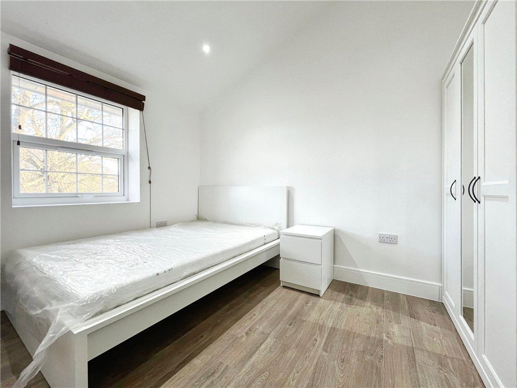 Property photo 1 of 5 Bedroom