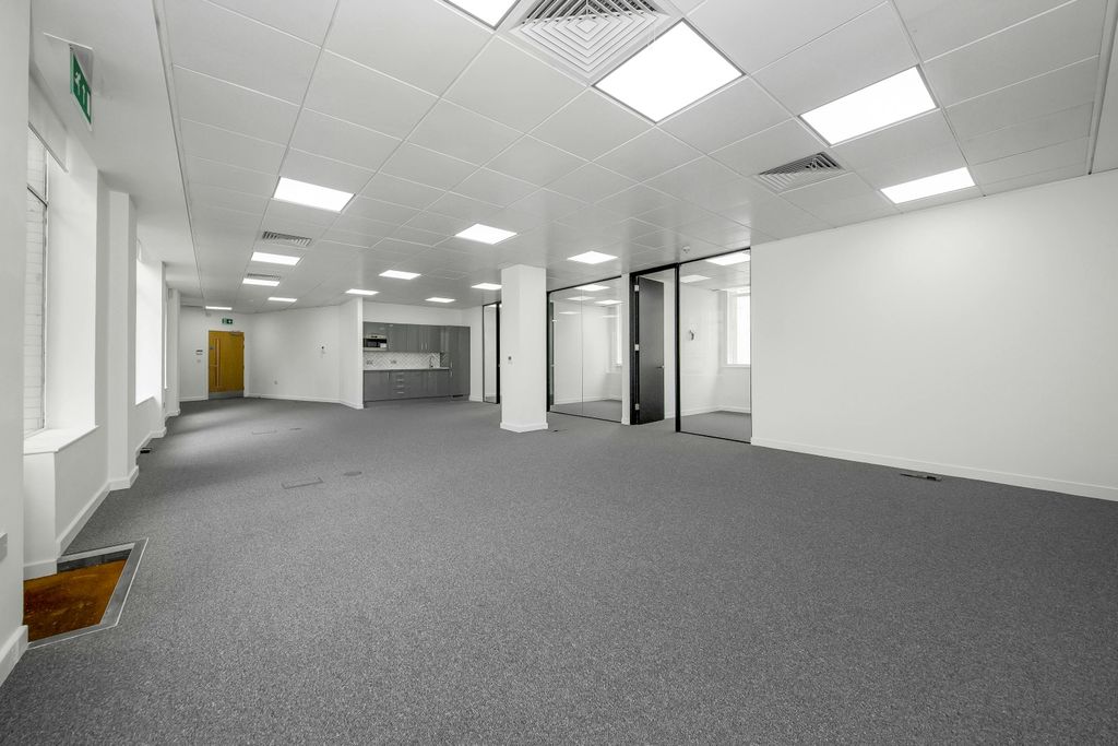 Property photo 2 of 15 Img_24681.Jpg