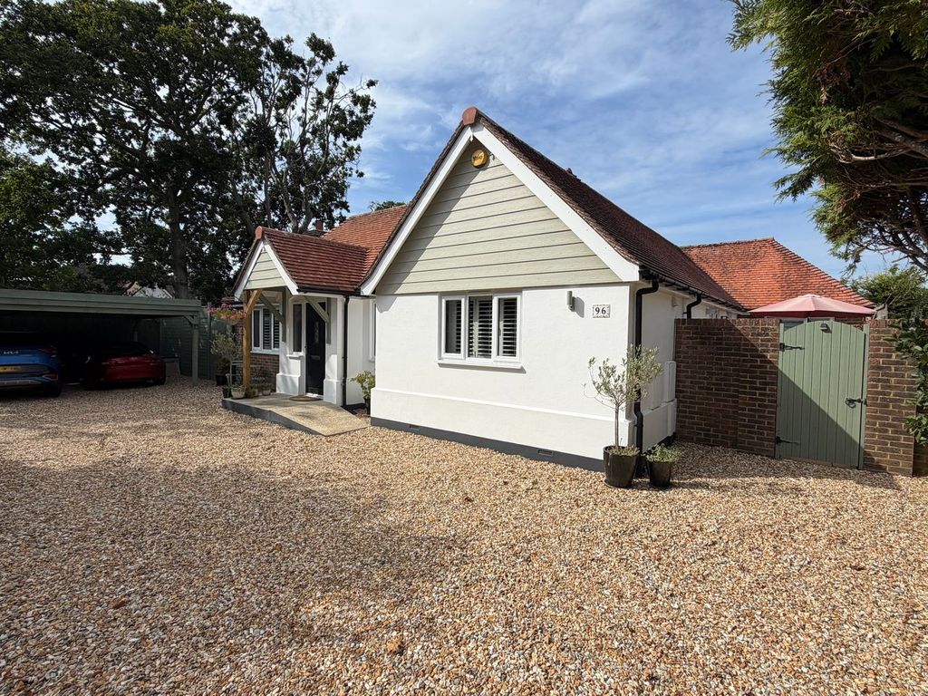 Property photo 1 of 32