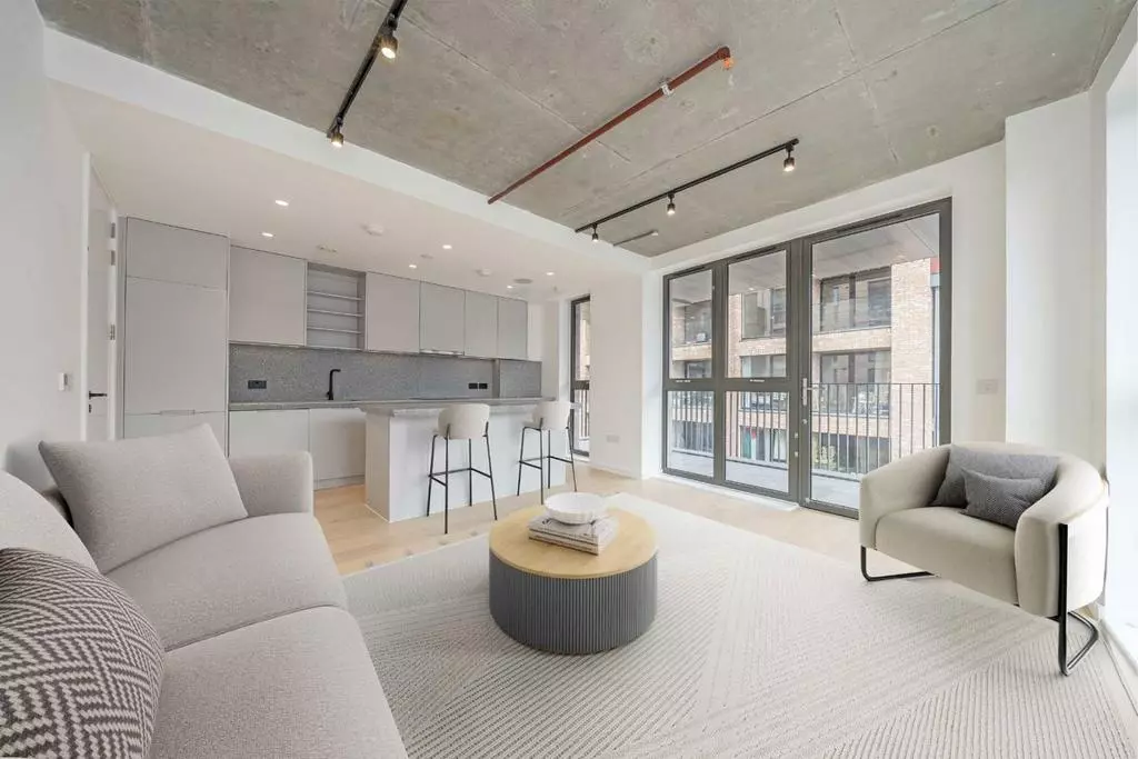 Property photo 1 of 8 Living Room