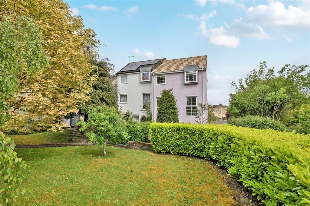 Property photo 1 of 18 1458298-20-6A0Ada4F74Dde.Jpg