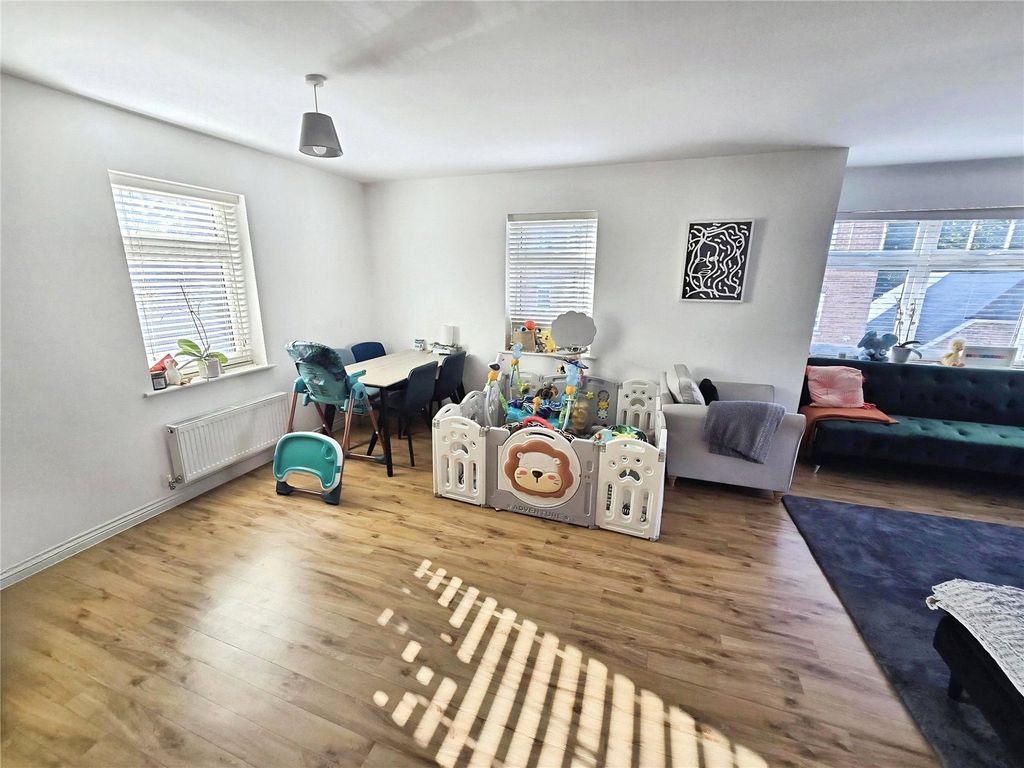 Property photo 3 of 10 Picture No. 14