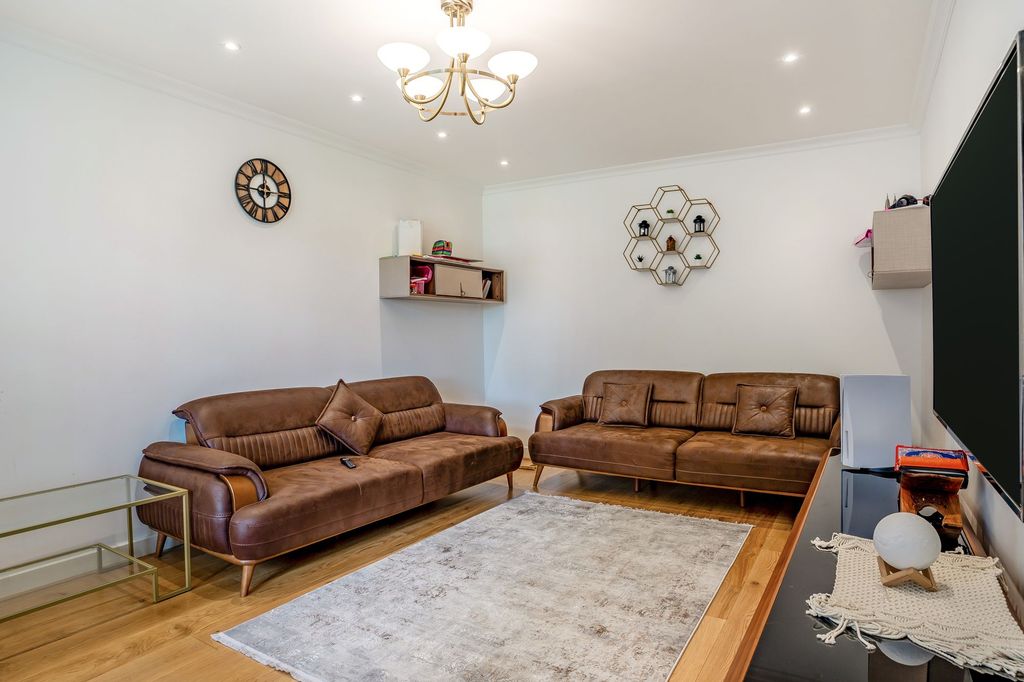 Additional image 29 of 6 bed detached house for saleChurch Road, Old St. Mellons CF3