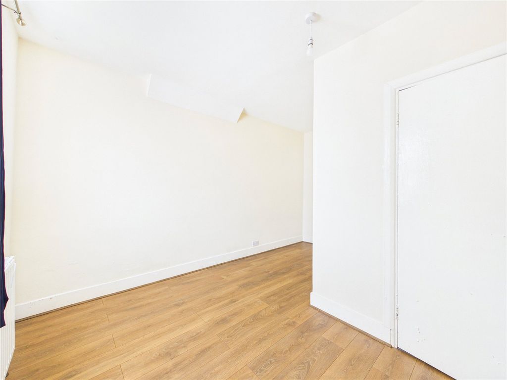 Property photo 3 of 11 Picture No. 01