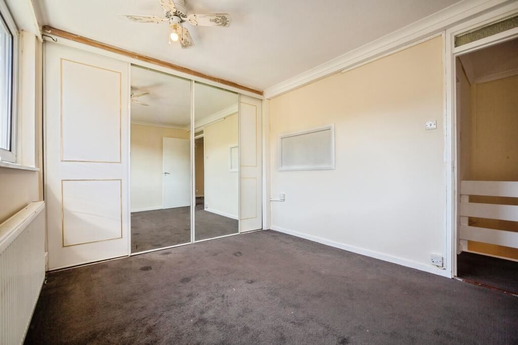 Property photo 3 of 7 Bedroom Melville