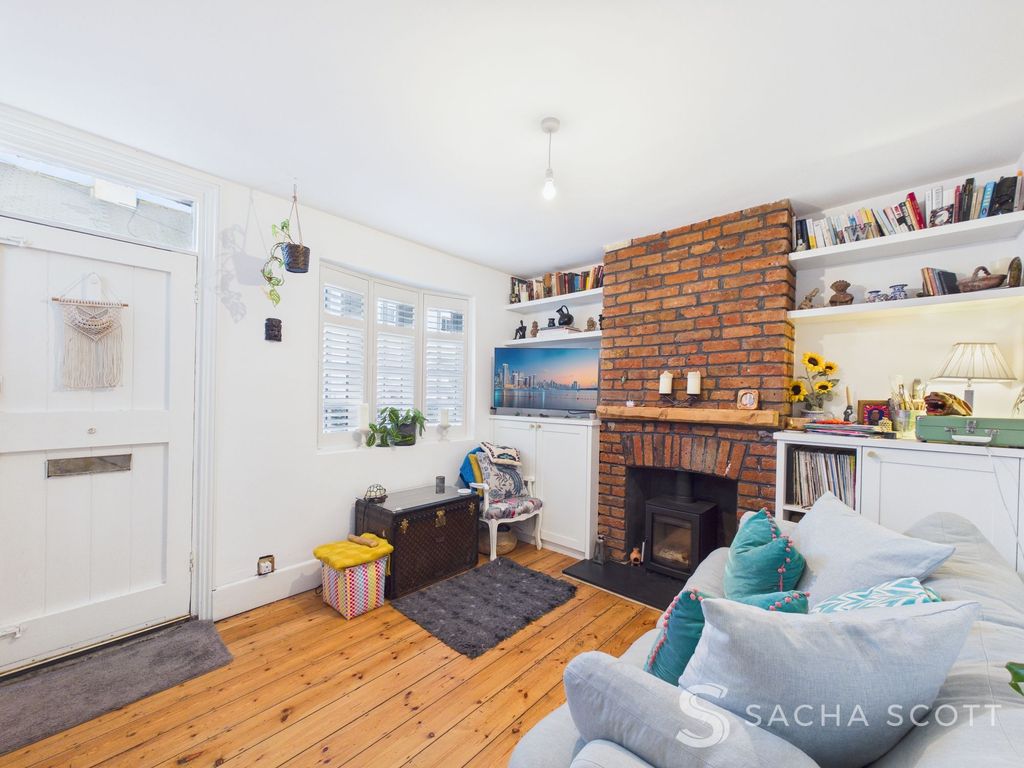 Property photo 2 of 21 Living Room