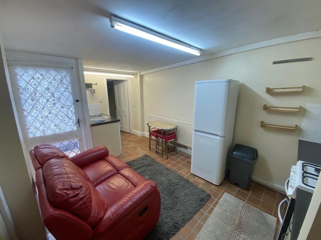 Property photo 3 of 3