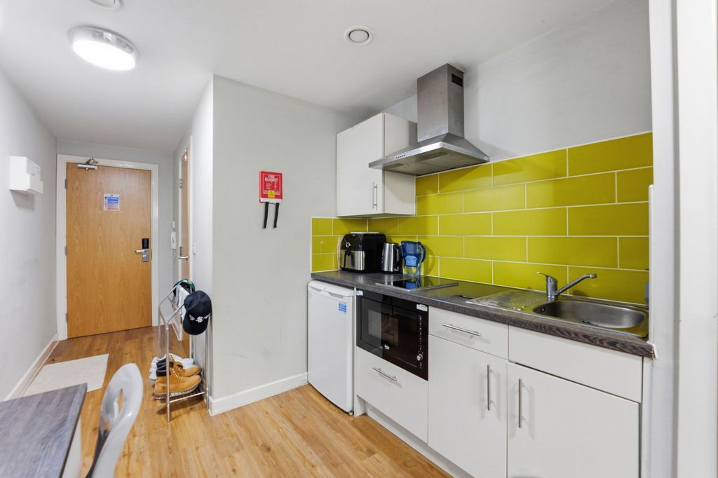 Property photo 3 of 4