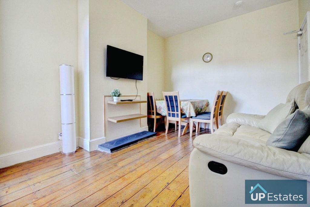 Property photo 3 of 21