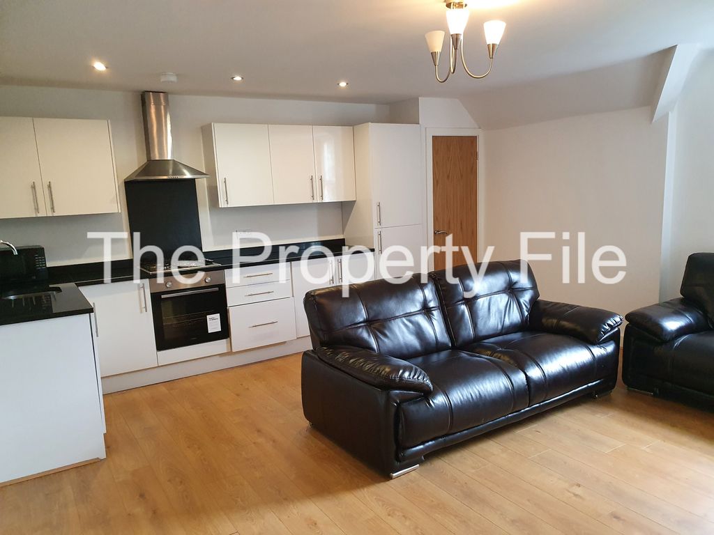 Property photo 1 of 2