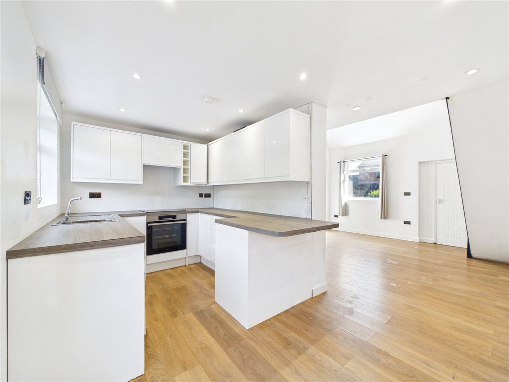 Property photo 3 of 10 Picture No. 03