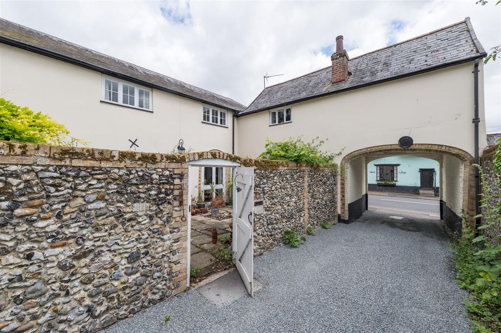 Property photo 2 of 26 Coach House_25.Jpg