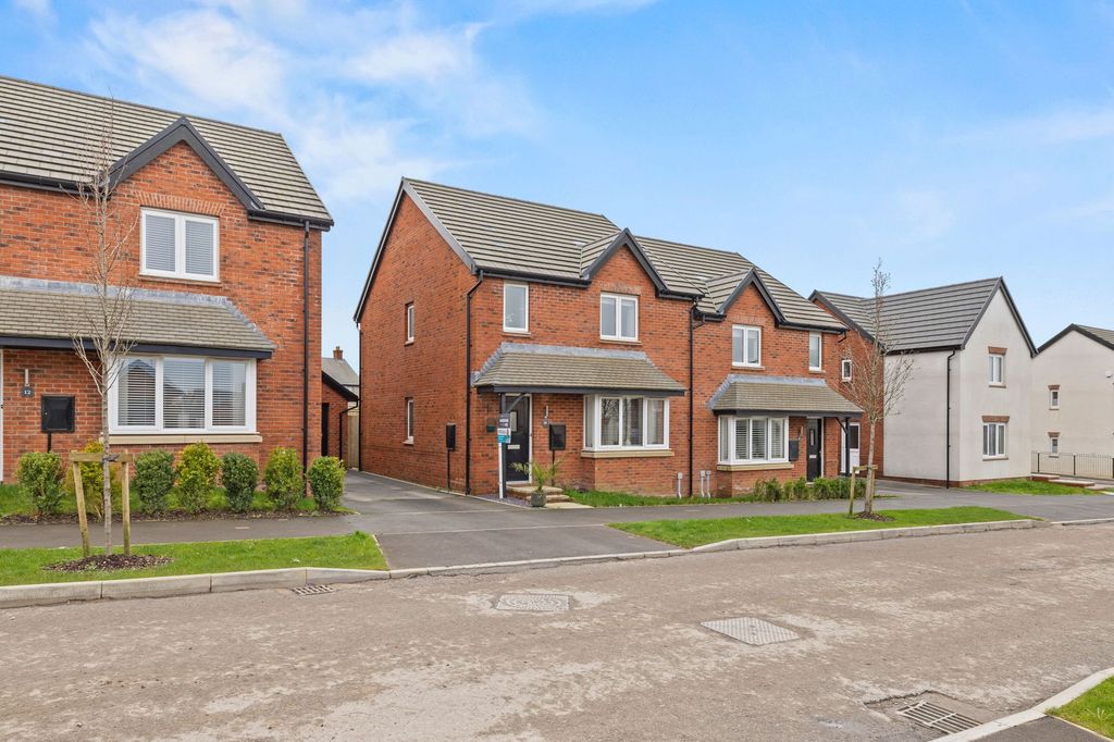 Property photo 1 of 27