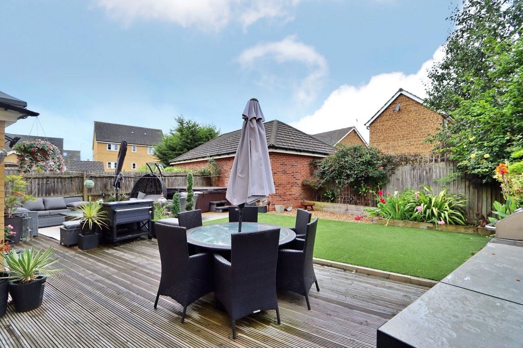 Property photo 2 of 19 Picture No. 05