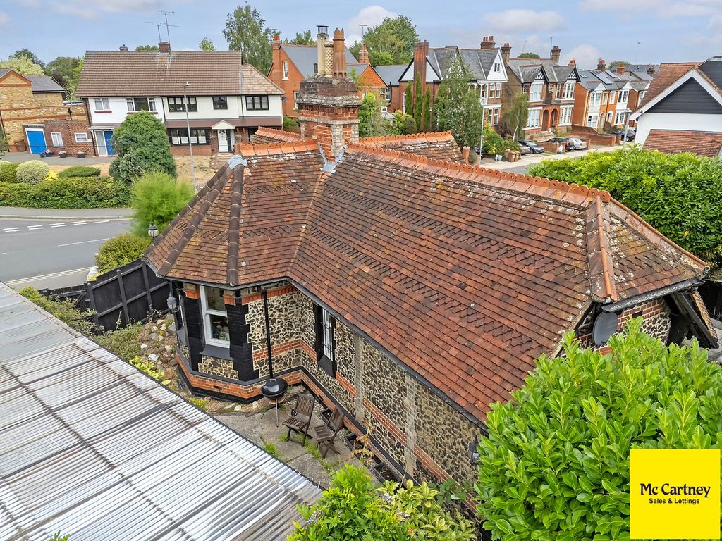 Property photo 3 of 24