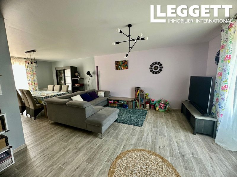 Property photo 3 of 10