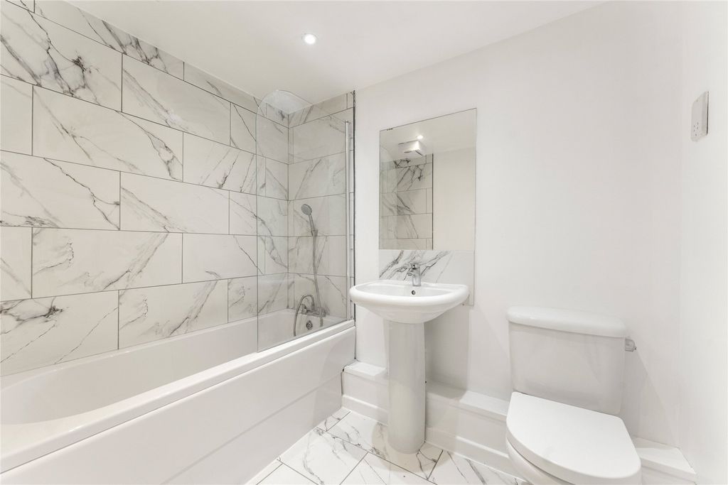 Property photo 3 of 13 Picture No. 18